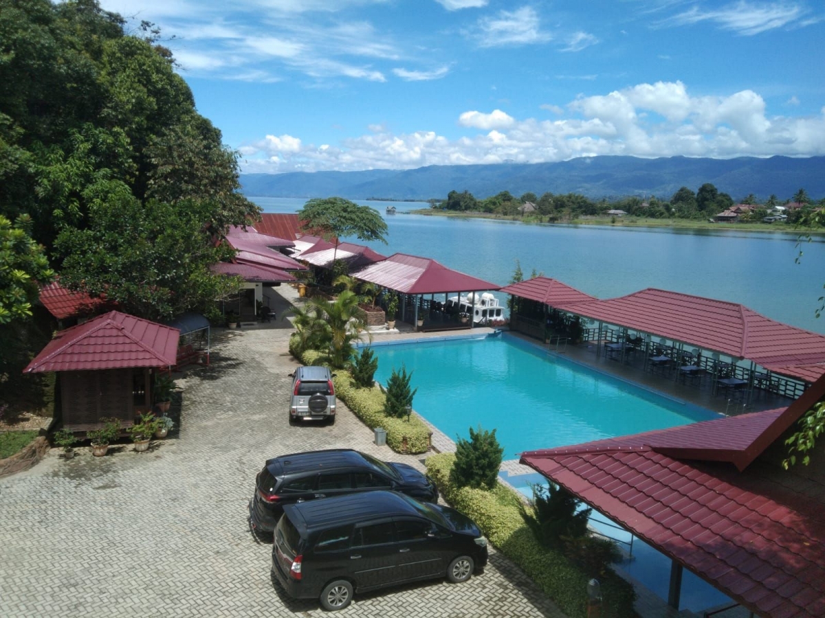 Resor Tepian Danau Poso